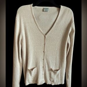 Women's beige button up ribbed cardigan with two pockets in the front size large